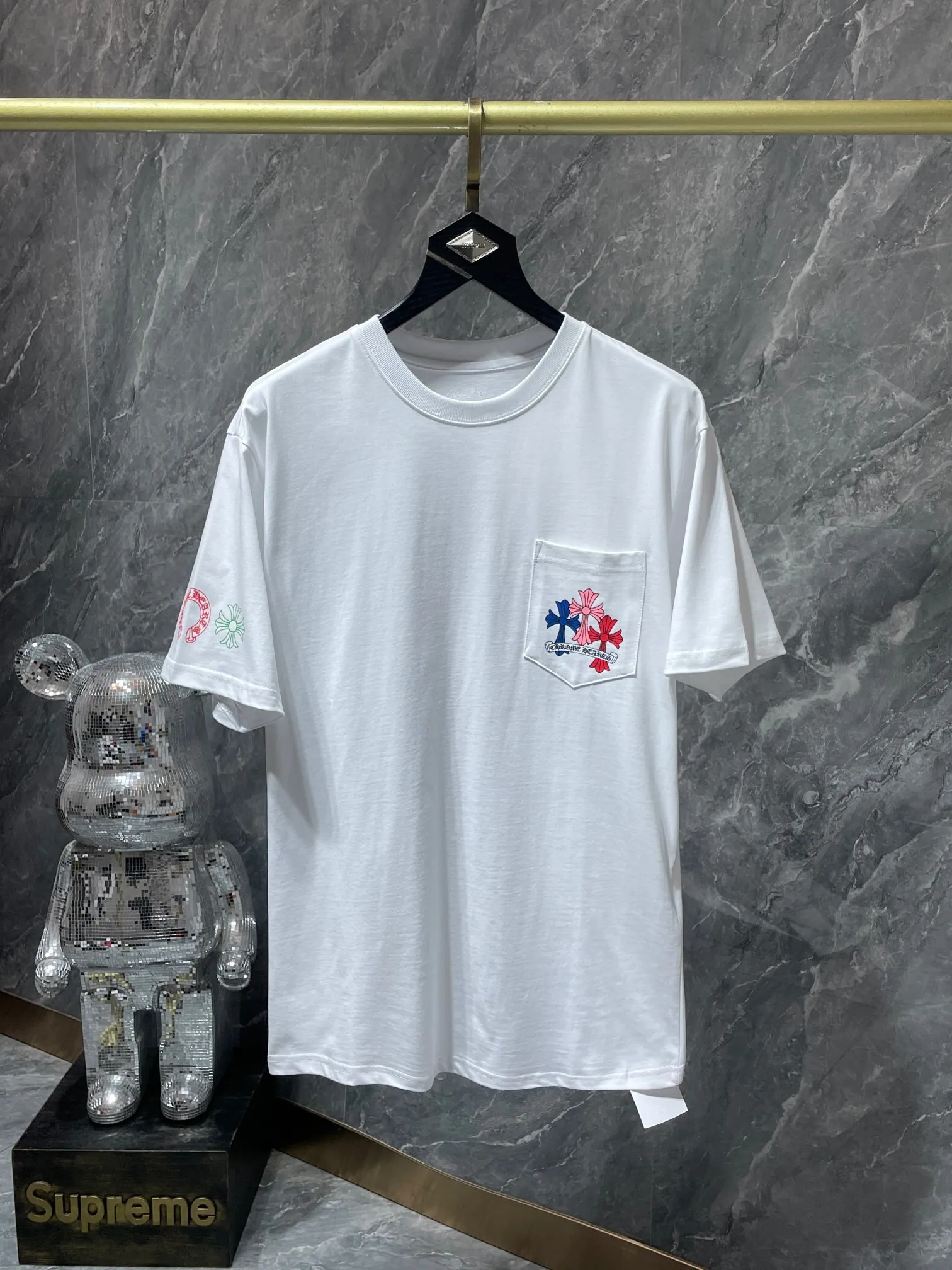 P140 New Chrome Hearts 25ss for summer. High gram weight, environmentally friendly and high-quality top-grade fabric. 260g~270g. Chrome classic color phantom cross letter flower arm length T. Imported environmentally friendly glue printing and dyeing. Counter synchronization. Re-engraved version 1:1. Recommended color: black white. Size: S, M, L, XL